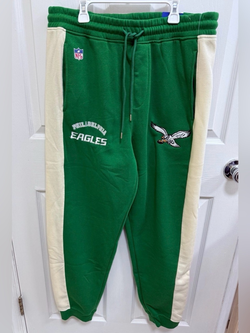 NWT Philadelphia Eagles Green & Cream Team Joggers, Size Large